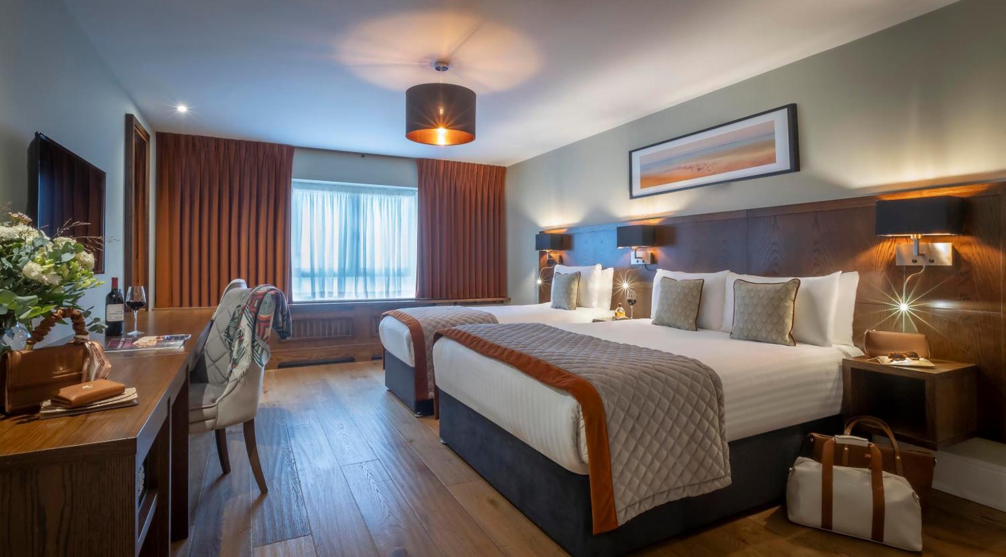Glenroyal Hotel メイヌース エクステリア 写真
