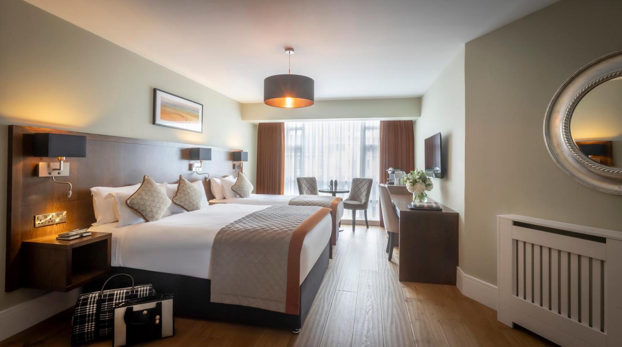 Glenroyal Hotel メイヌース エクステリア 写真